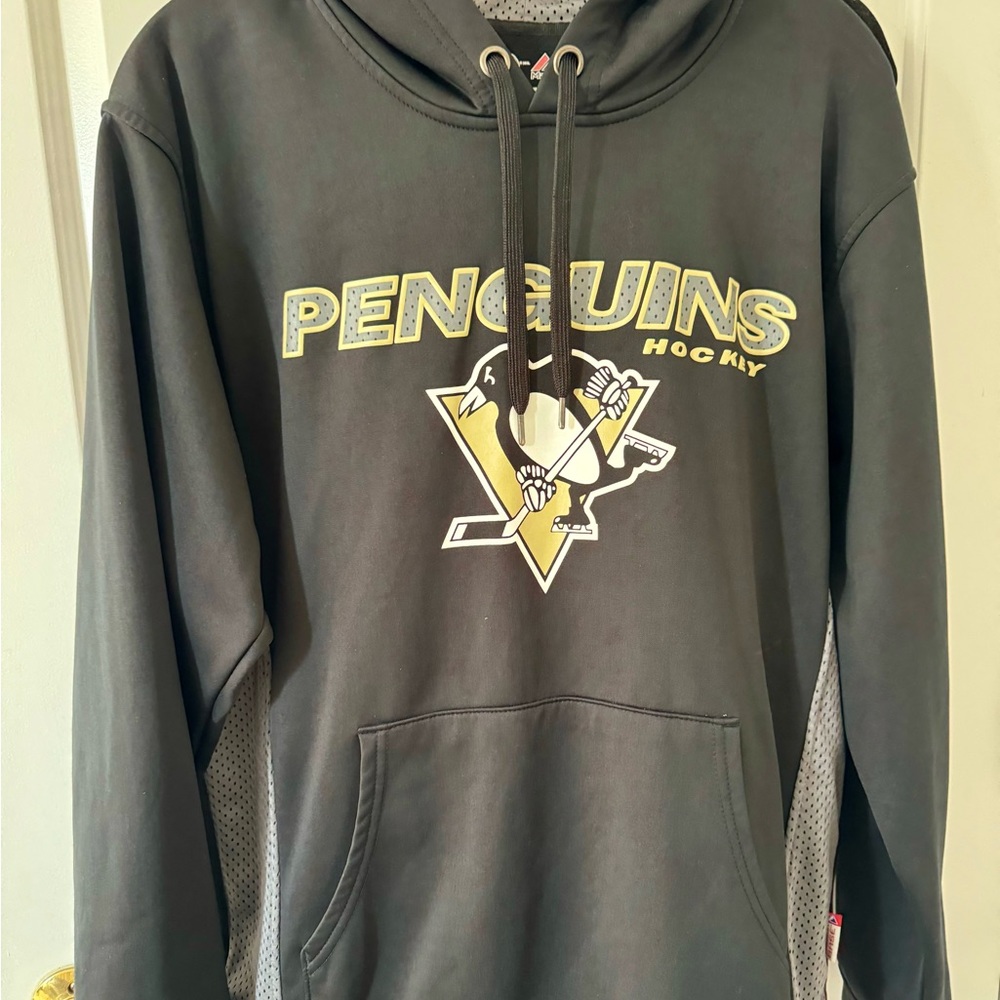 Pittsburgh Penguins sz medium hoodie